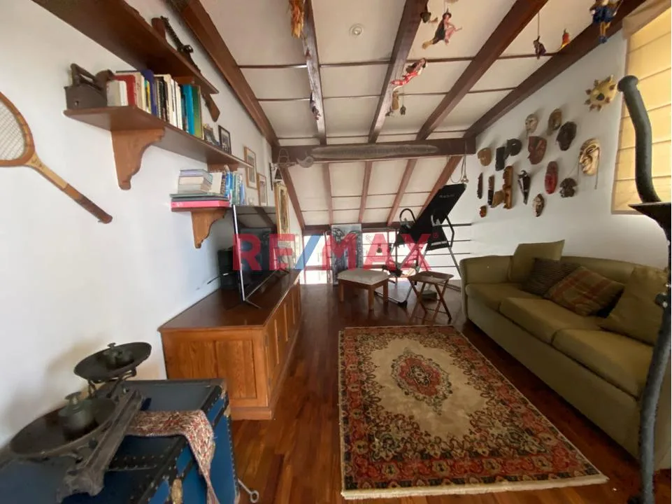 Venta de Encantador Dúplex más Dos Estacionamientos en Calle Buenos Aires, Miraflores🏠 · imagen 6