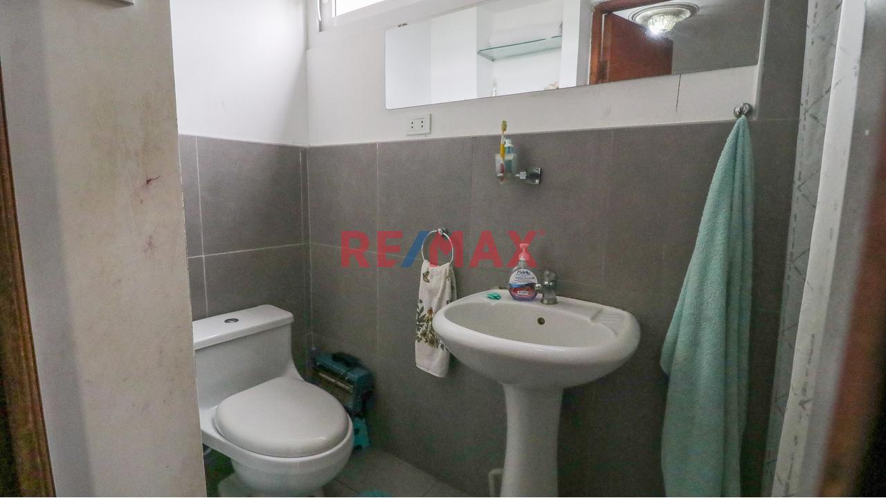Venta de Hermosa Casa a Espalda de Clínica San Felipe · imagen 5