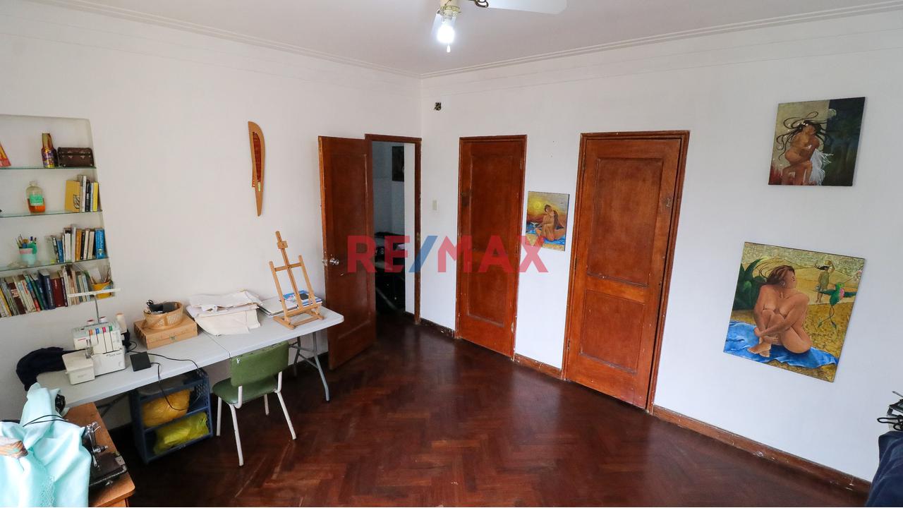 Venta de Hermosa Casa a Espalda de Clínica San Felipe · imagen 6