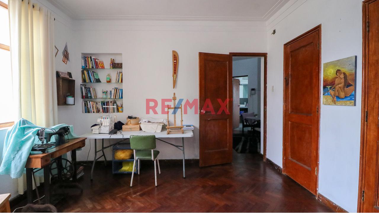 Venta de Hermosa Casa a Espalda de Clínica San Felipe · imagen 10