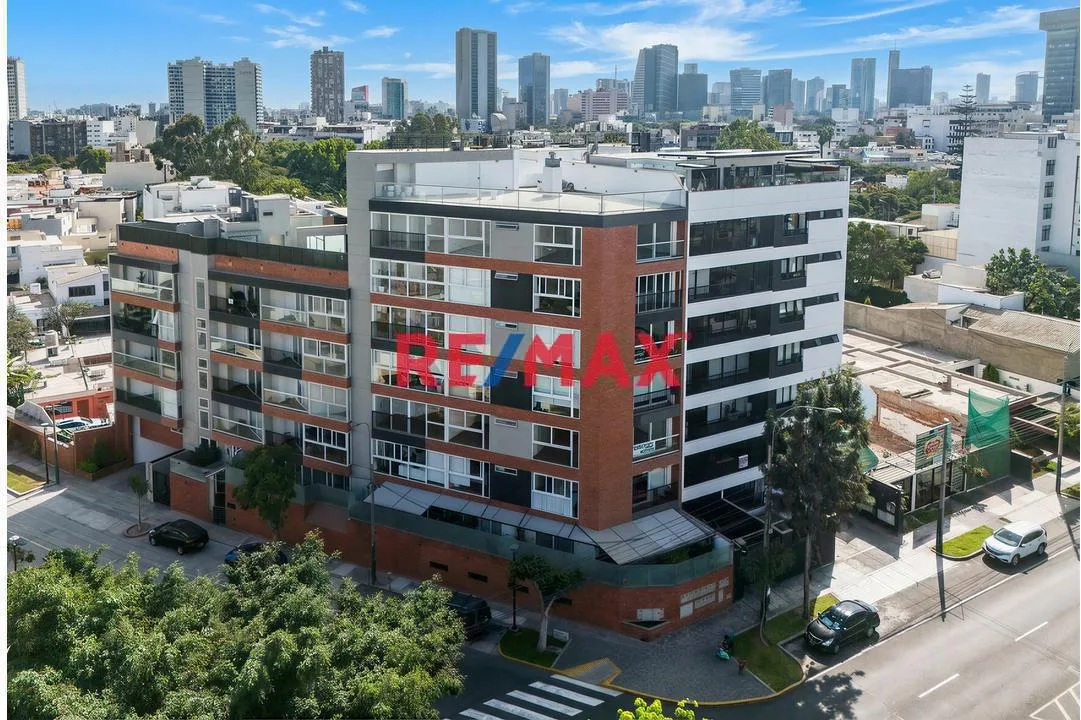 Alquiler De Amplio Y Elegante Departamento De 127.29M² En San Isidro · imagen 1