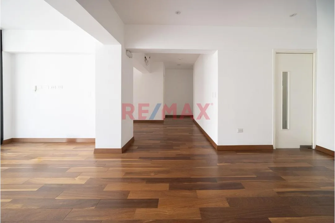 Alquiler De Amplio Y Elegante Departamento De 127.29M² En San Isidro · imagen 2